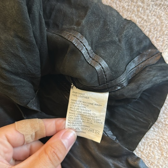 Burning torch genuine leather black wrap top medium asymmetical - Picture 6 of 7